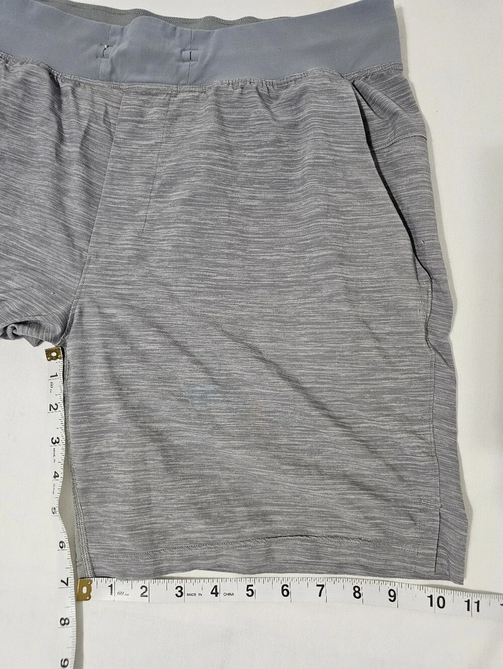 Lululemon Men’s Gray Heather 7” Linerless Performance Shorts Drawstring